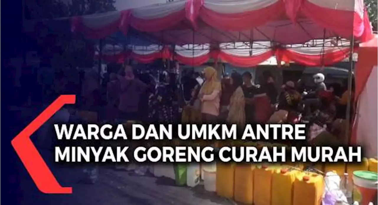 Warga Dan UMKM Antre Minyak Goreng Curah Murah