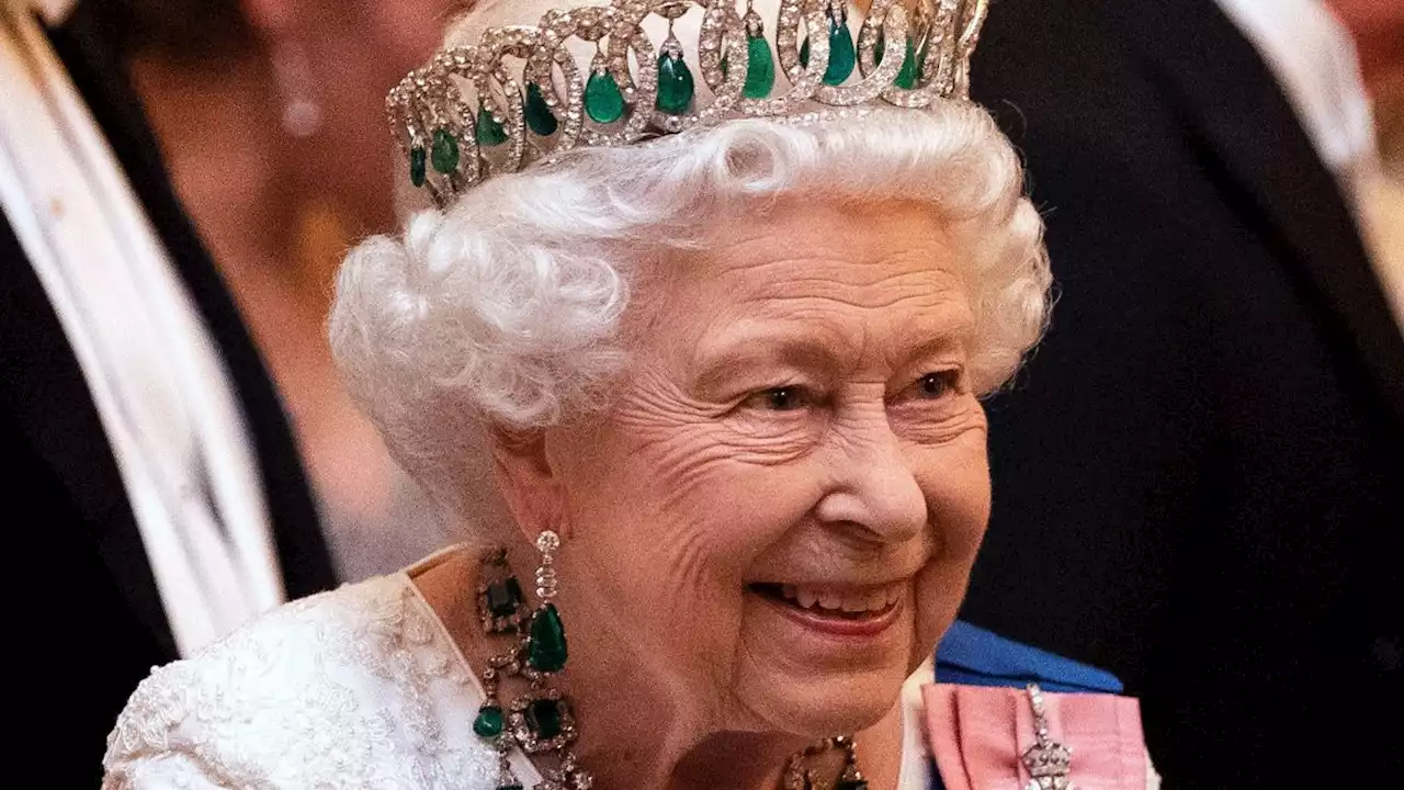 Queen Elizabeth II at 96: A Body Language Expert on Her Genuine Smile, 'Wicked Sense of Humor' and Relationship With Kate Middleton