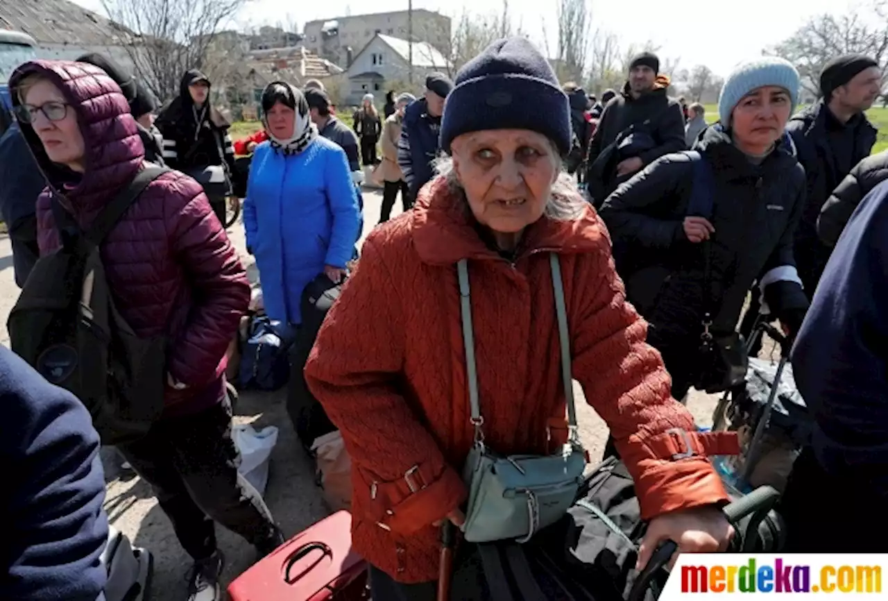 Foto : Rusia dan Ukraina Evakuasi Ribuan Warga Sipil dari Mariupol | merdeka.com