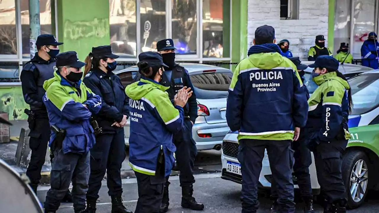 Detuvieron a seis efectivos de la Policía Bonaerense por una causa de drogas