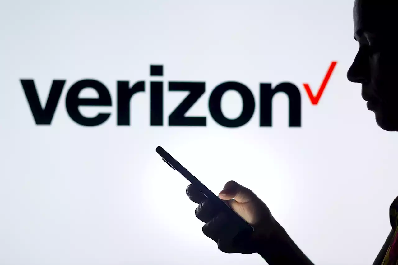 Verizon Users Report Spike in Outages on U.S. West Coast