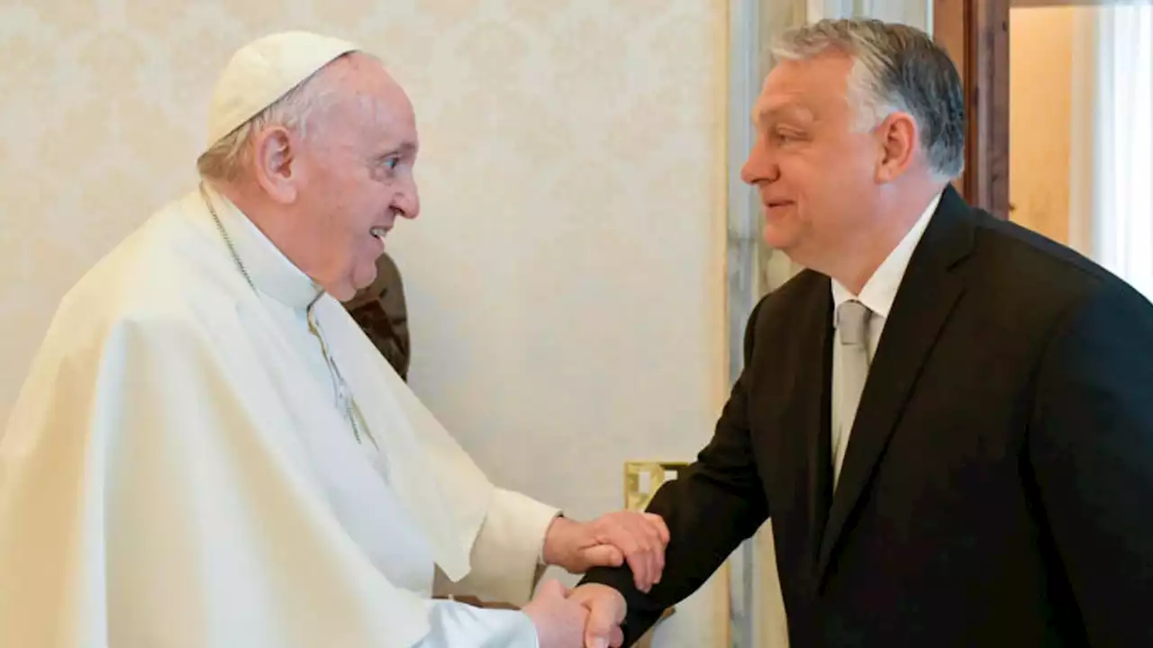 Papa Francesco incontra Viktor Orban e loda l'opera di protezione dei profughi ucraini