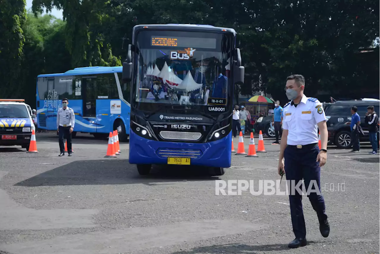 Sopir Angkot Adang Sopir Bus Trans Metro Pasundan Terulang, Preman Ikut Malak |Republika Online