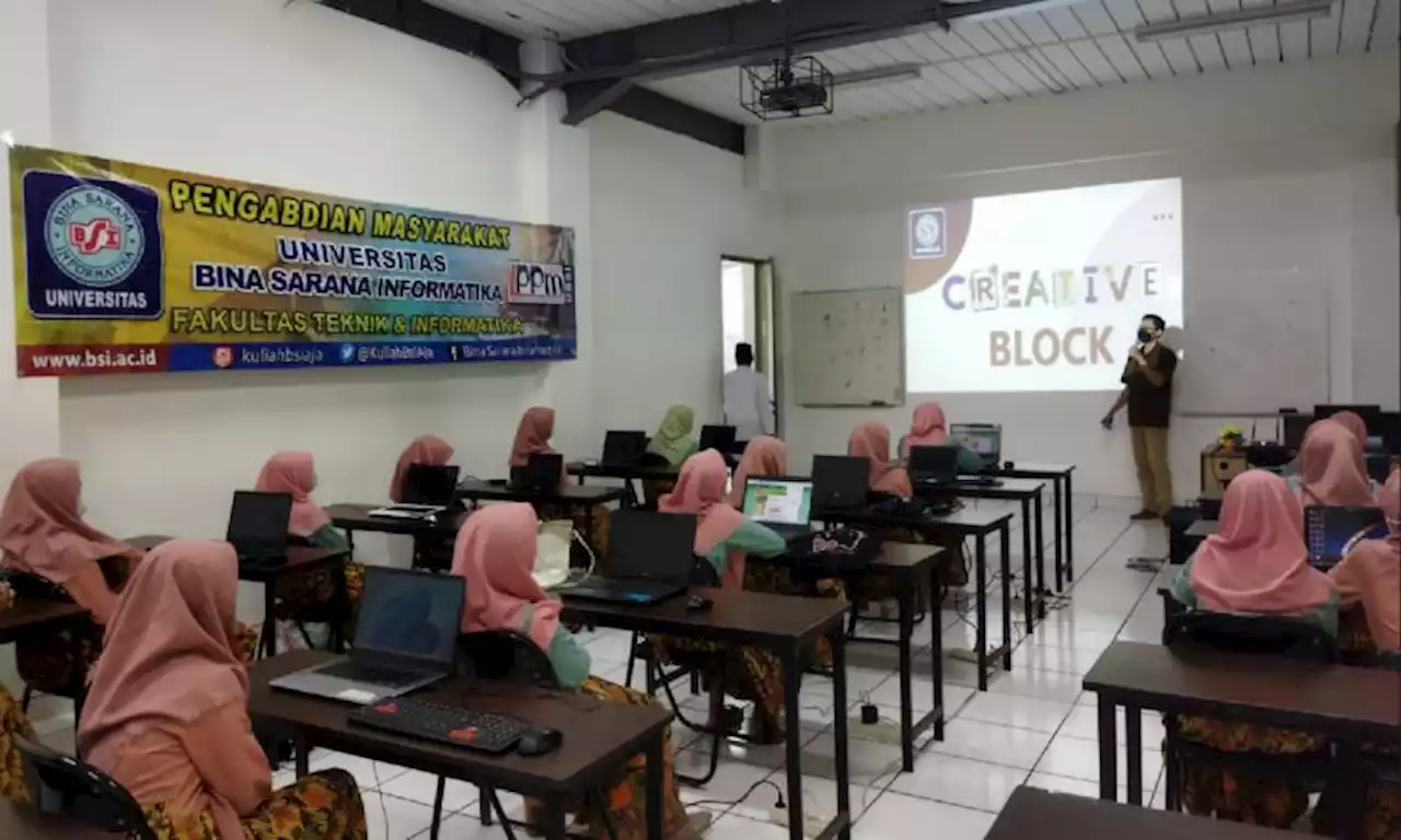 Universitas BSI Kampus Yogyakarta Berbagi Ilmu dengan Anak Yatim |Republika Online