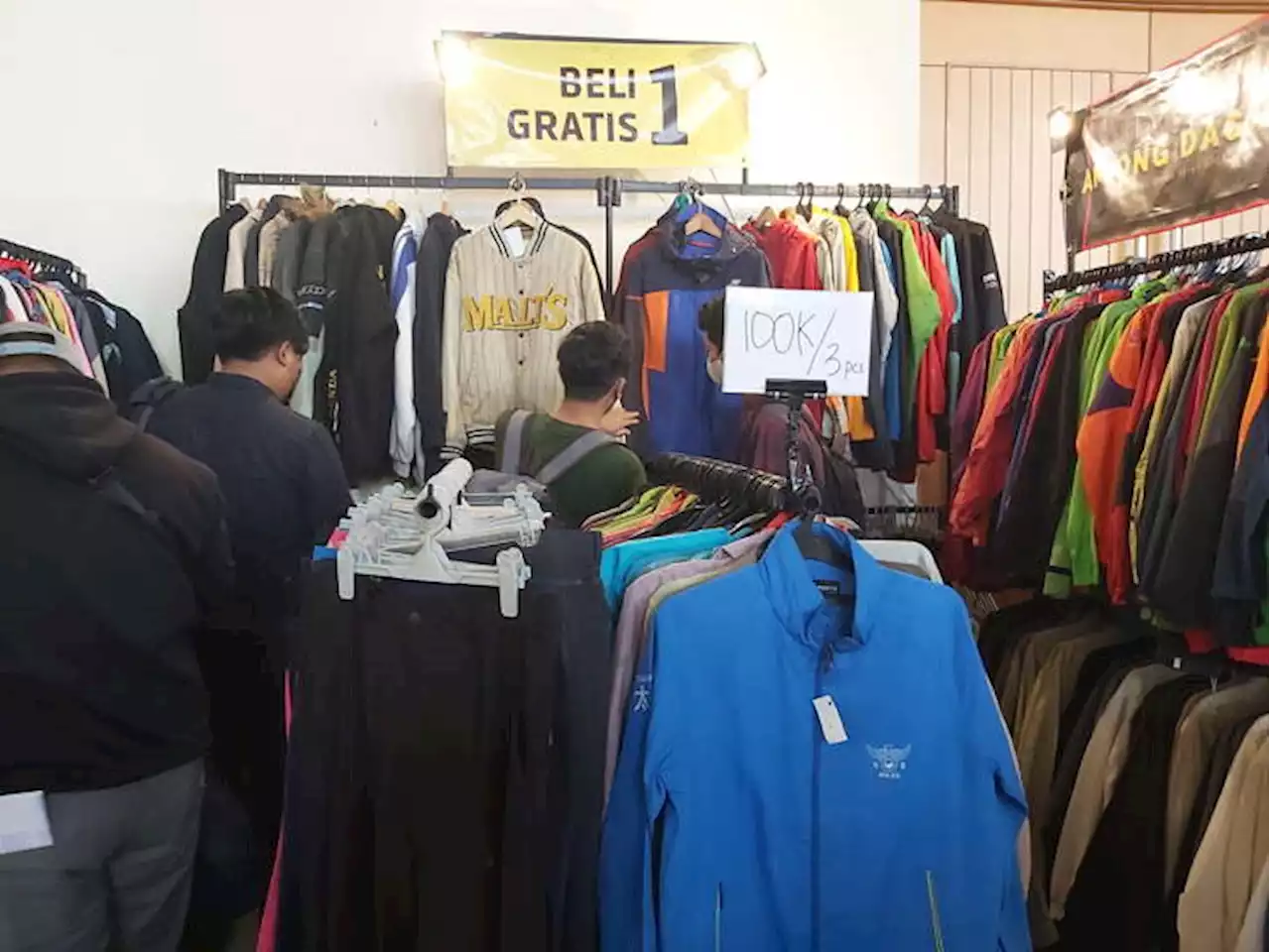 Cus Berburu Baju Bekas di De Tjolomadoe, Kolaborasi Sesi Tuku-DOKU