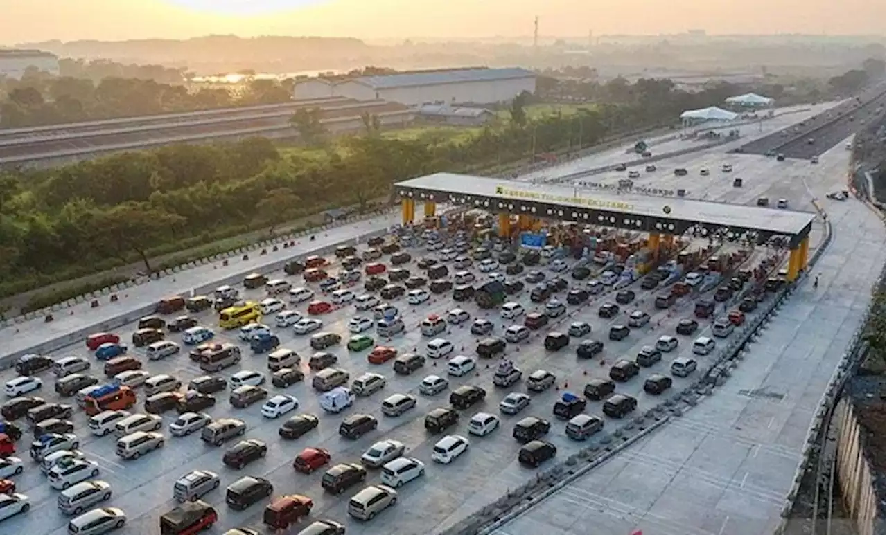 Macet 1 Km di Tol saat Mudik Lebaran, Menhub: Gratis!