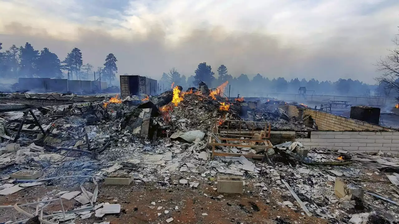 Southwest fire crews brace for return of dangerous winds