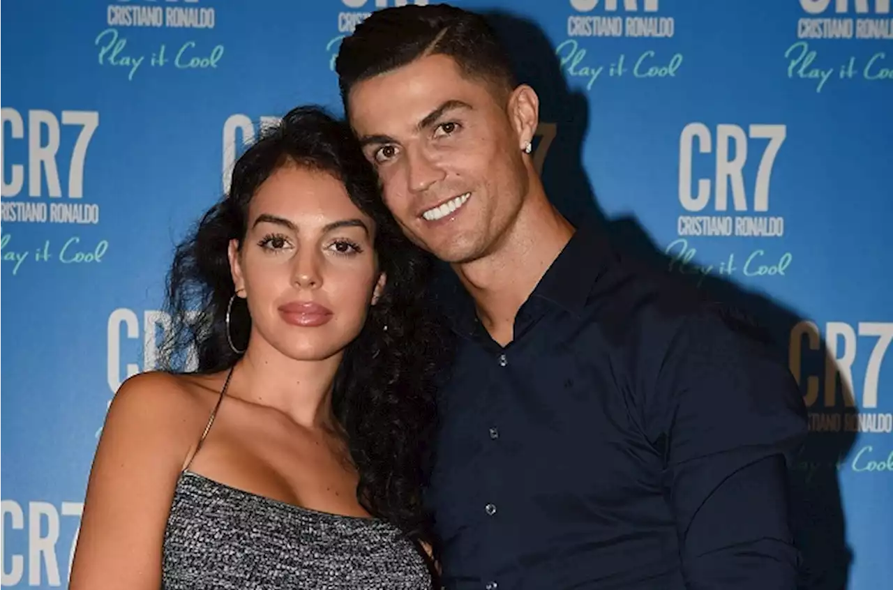 Cristiano Ronaldo shares first family photo with newborn daughter after son's death | Channel