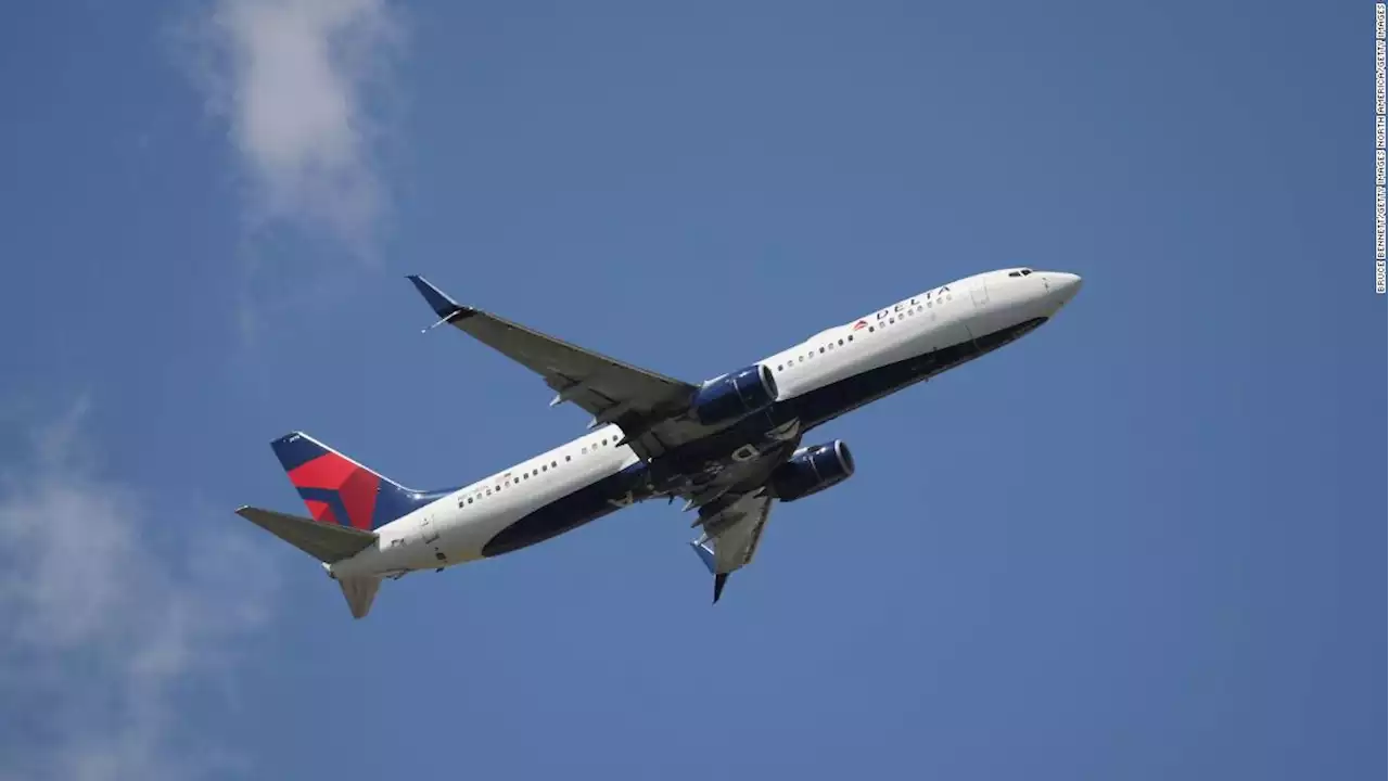 3 US airlines will let some passengers banned for mask violations back on their flights