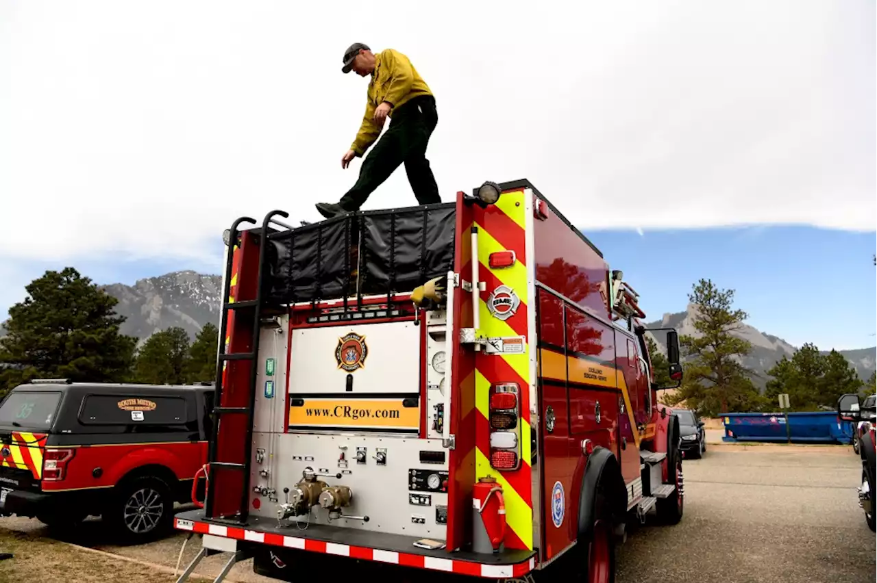 Evacuations ordered due to Colorado Springs fire near Interquest Parkway and I-25