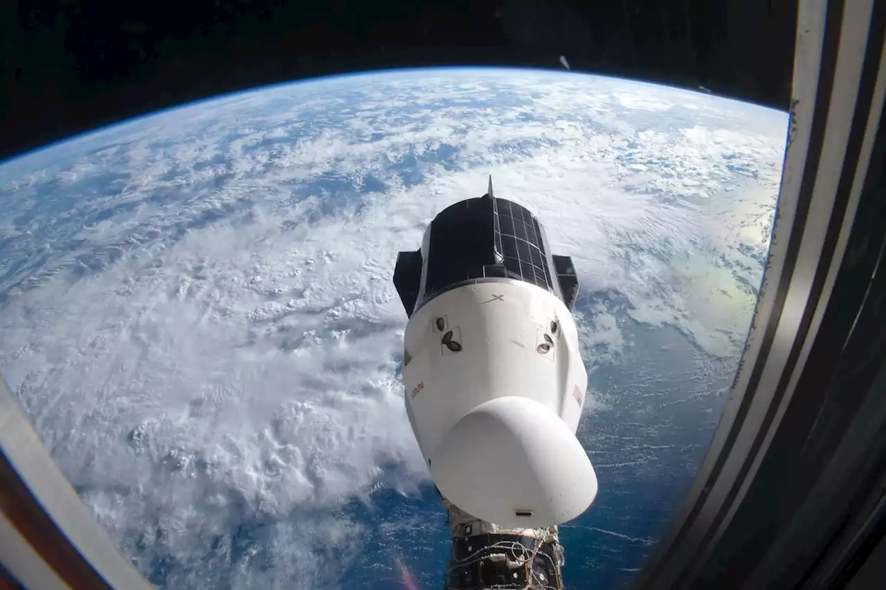 Check out this cool NASA image of SpaceX Crew-3’s ride home | Digital Trends