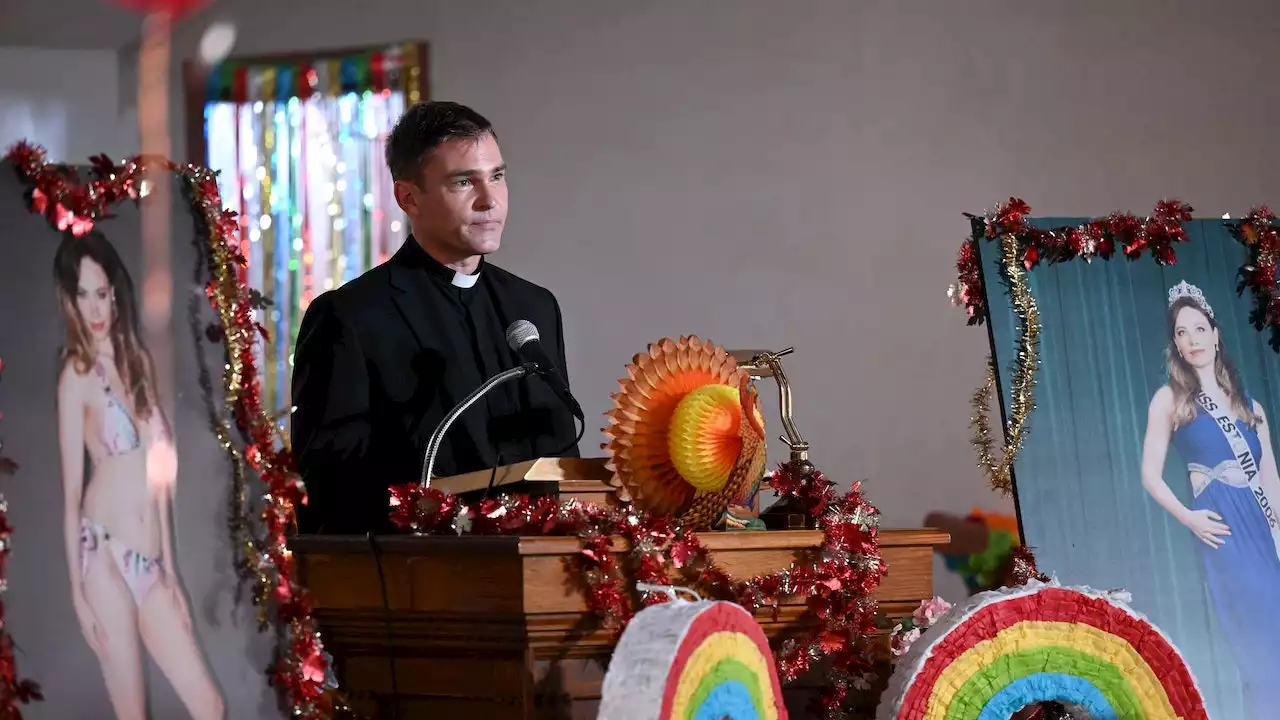 TV recap: ‘Welcome to Flatch’ throws a fake funeral