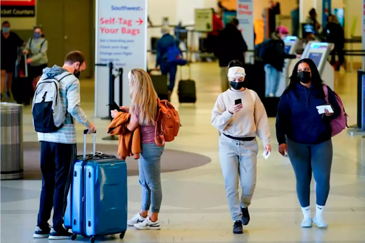 Airlines want to bring back passengers banned over masks