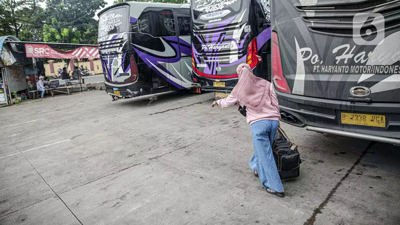 Buru Tiket Murah, Ratusan Orang di Bekasi Mudik Lebih Awal