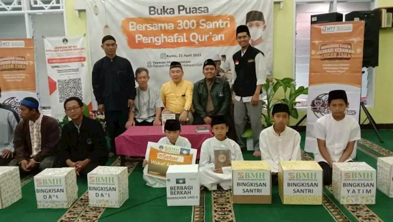 BMH-GPS Riders Buka Puasa Berkah Bersama 300 Santri di Cirebon |Republika Online