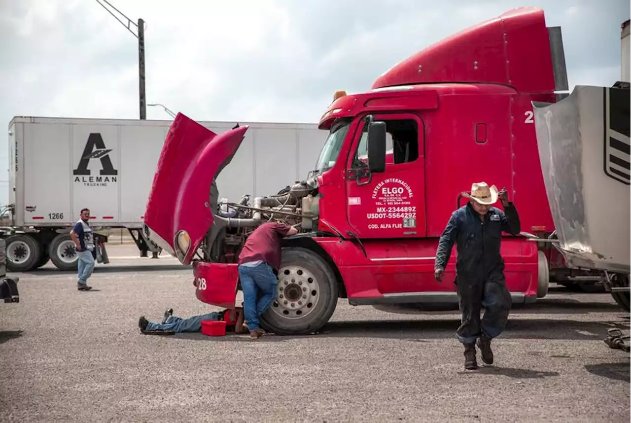 What did Greg Abbott’s border inspections turn up? Oil leaks, flat tires and zero drugs