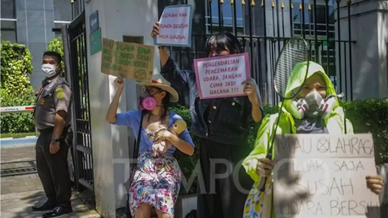 Warga Jakarta Layangkan SP 1 Berisi 9 Tuntutan untuk Anies Baswedan