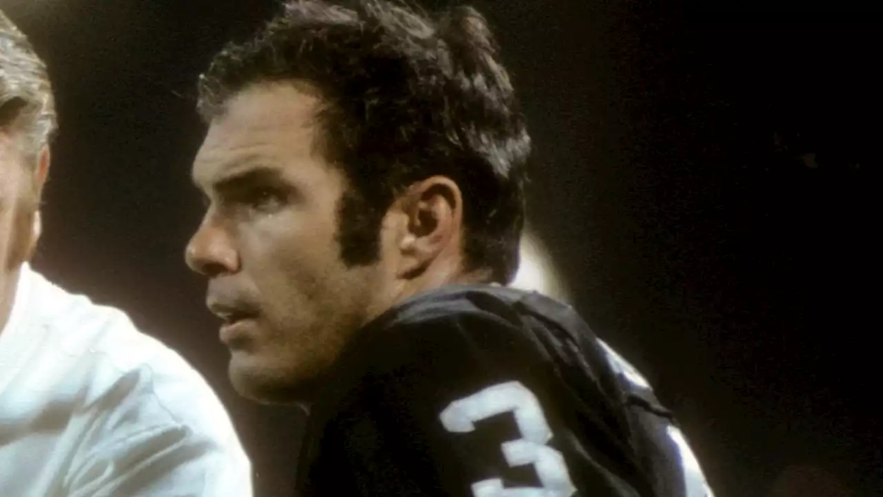 Raiders Legend Daryle Lamonica Dead At 80