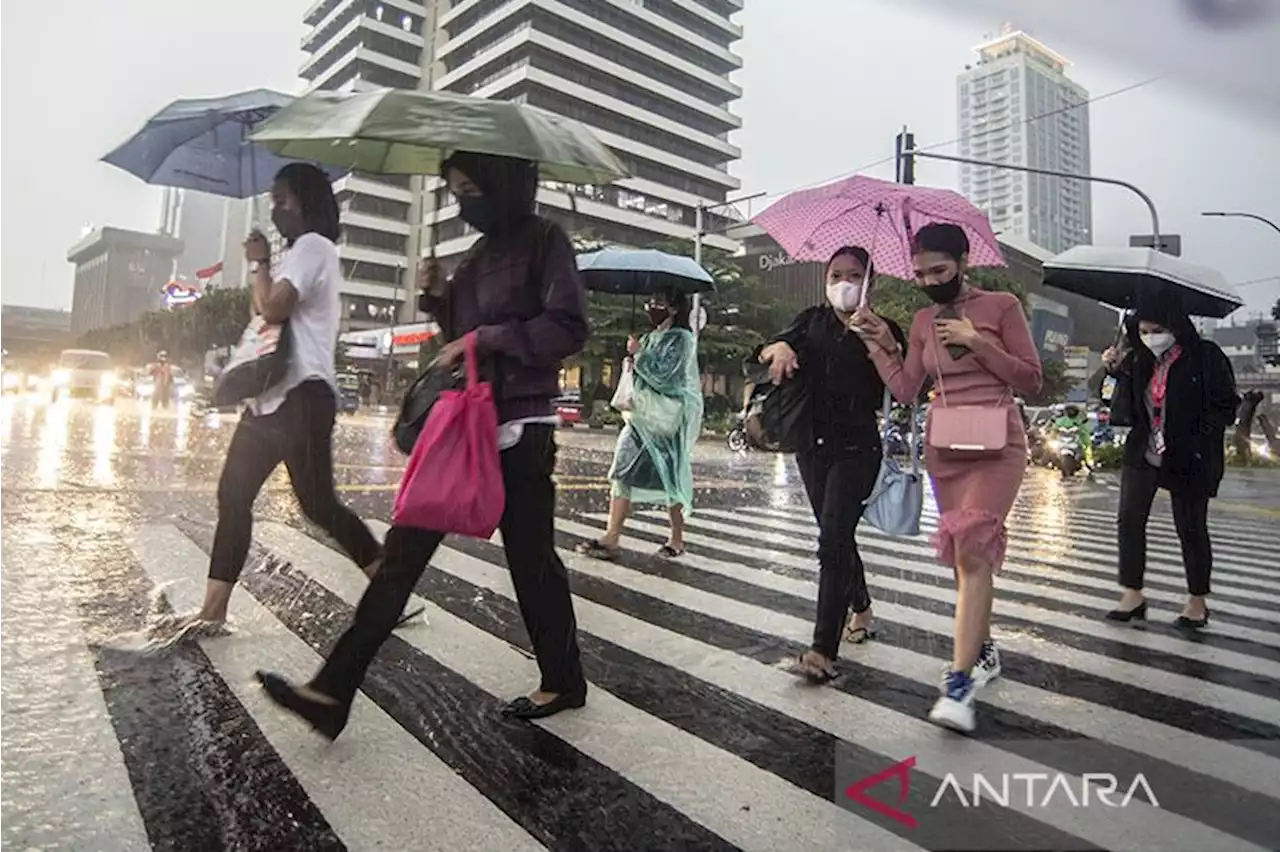 Empat wilayah di DKI Jakarta berpotensi hujan pada Sabtu siang