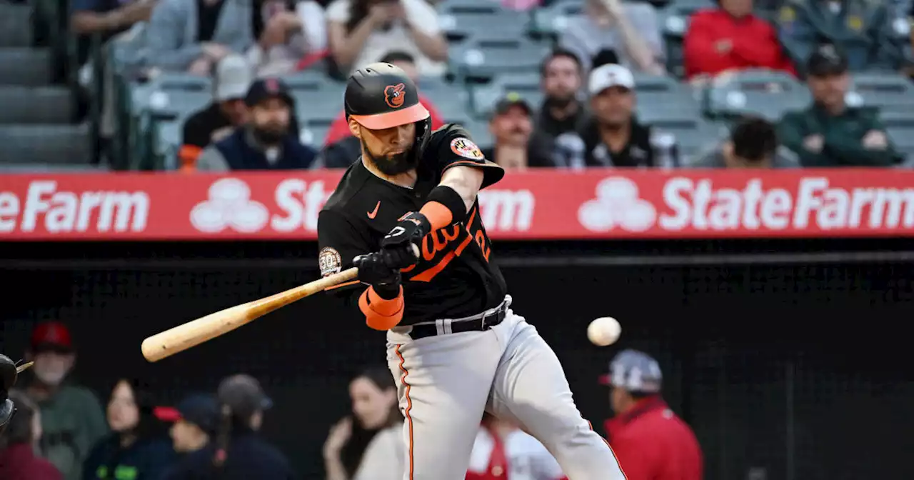 Chirinos drives in three as O's top Angels, 5-3