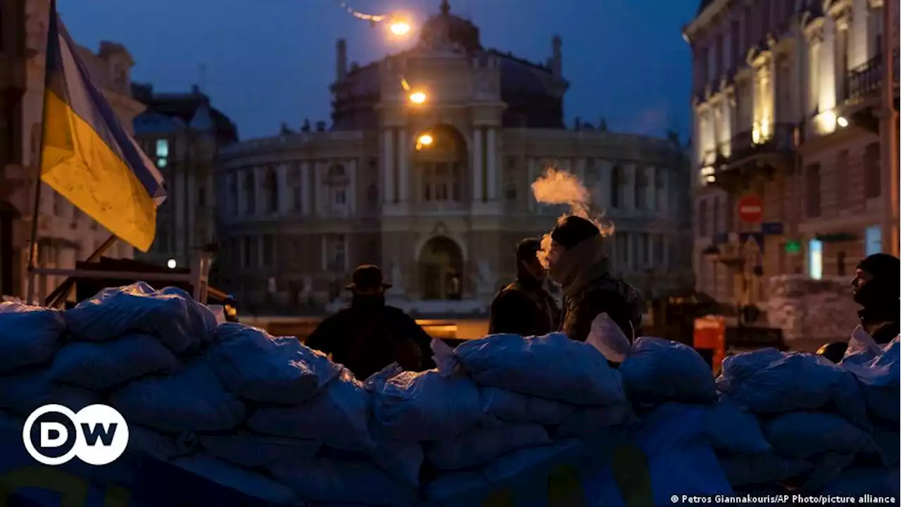 Украинские военные сообщили о ракетном ударе по Одессе | DW | 23.04.2022