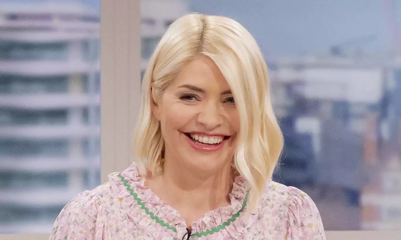 Holly Willoughby wows in eye-catching recycled mini dress