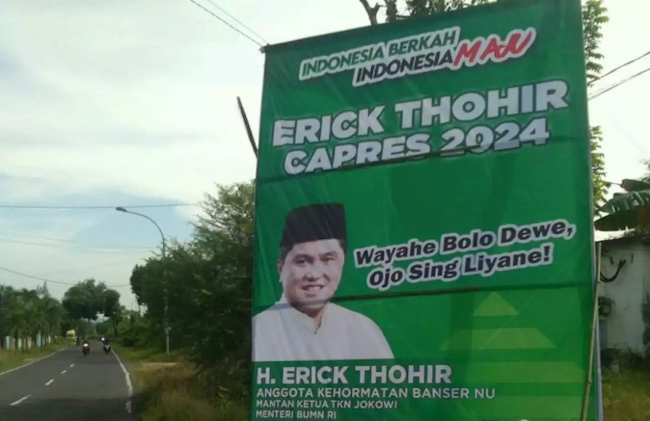 Spanduk Erick Thohir Capres 2024 Penuhi Kota Gerbang Salam Pamekasan