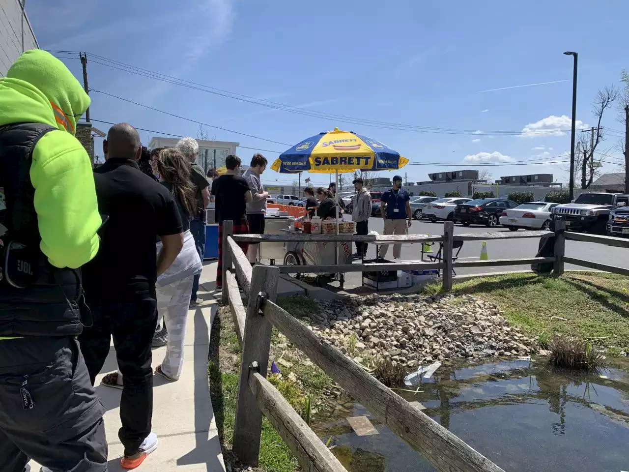 On day 2 of legal weed in N.J., more long lines