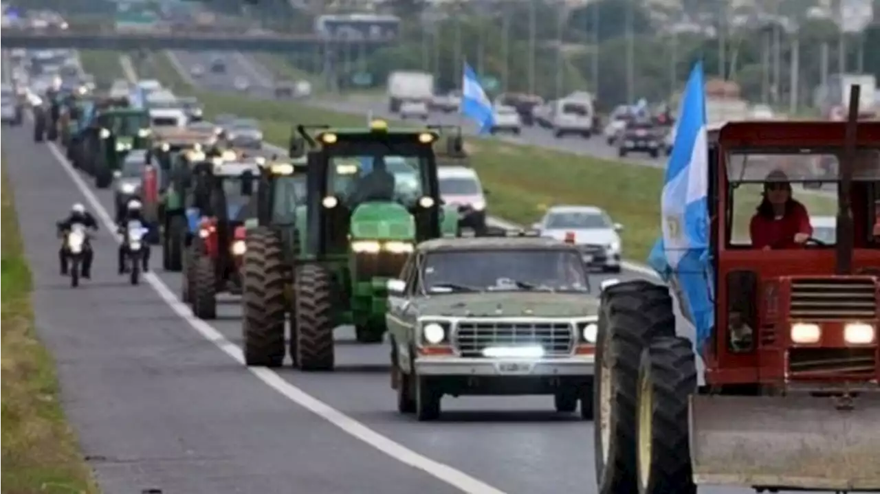 Tractorazo: el 'Falcon verde' que era una vieja F100 y terminó como tendencia en Twitter