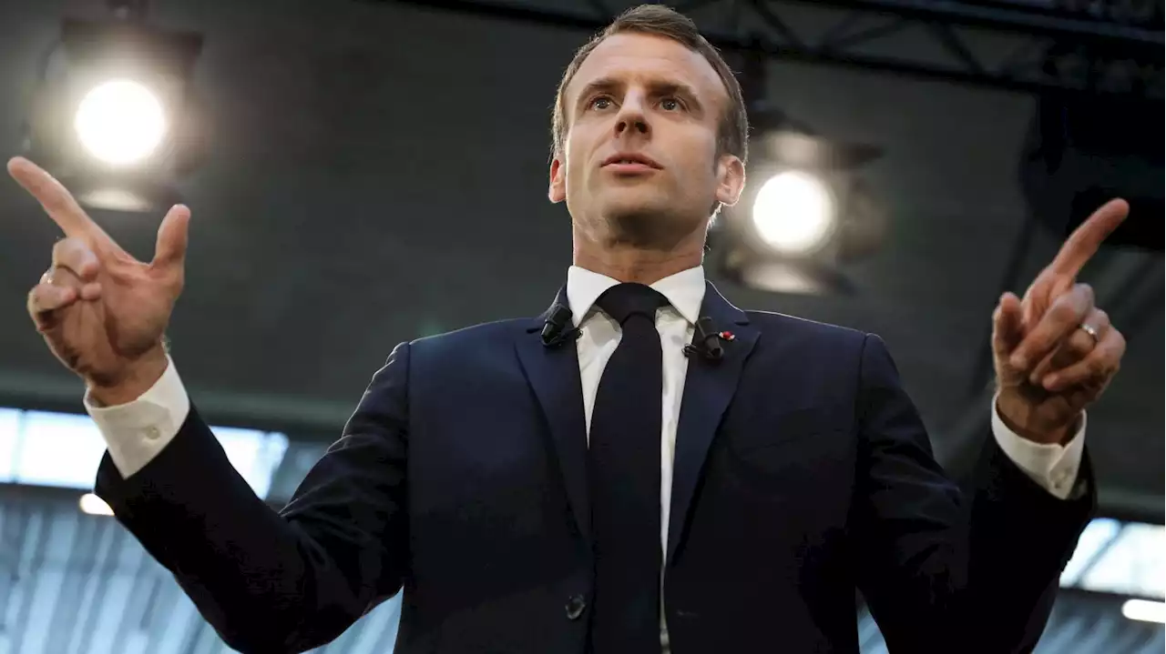 'Et de gauche, et de droite', où se situe politiquement Emmanuel Macron ?