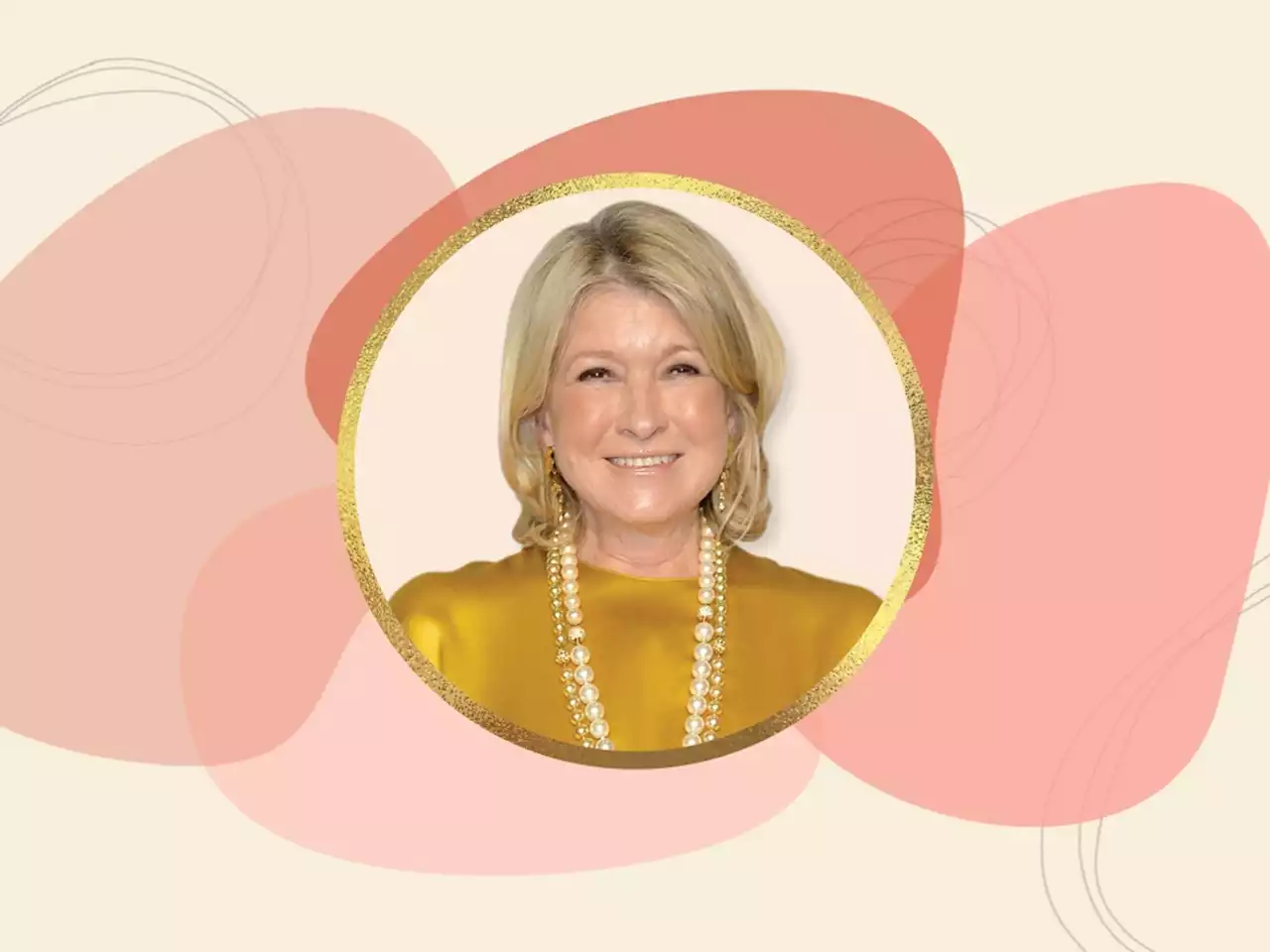 Martha Stewart's New 'Super-Refreshing' Cocktail Is Perfect For Chilling By The Pool