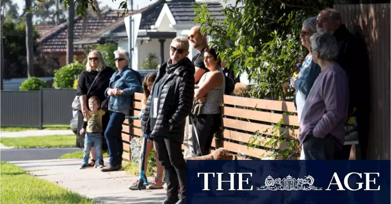 Yarraville house last sold for $1.62 million passes in at auction on $1.405 million bid