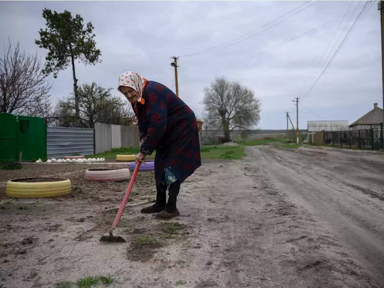 'I want to see the sun' begs child in Mariupol steel works