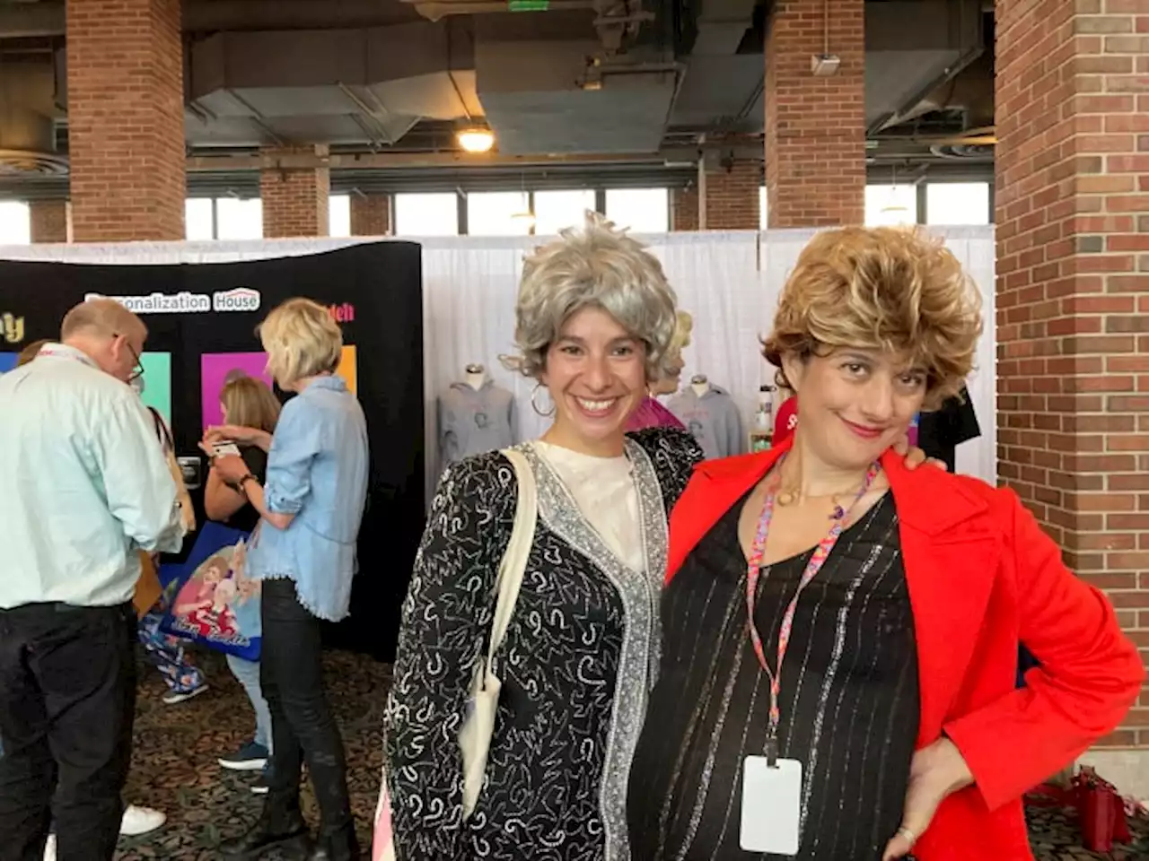 'Golden Girls' shows little age at inaugural fan convention