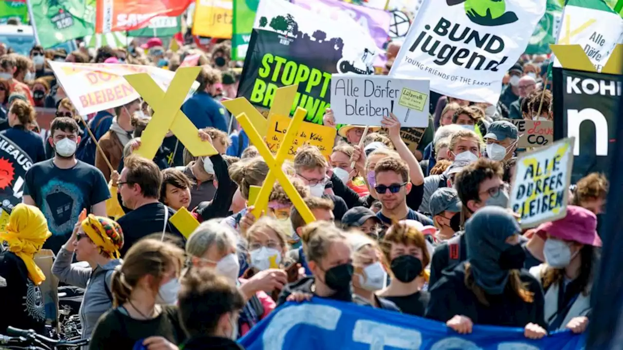 Thousands protest plan to raze German village for coal mine