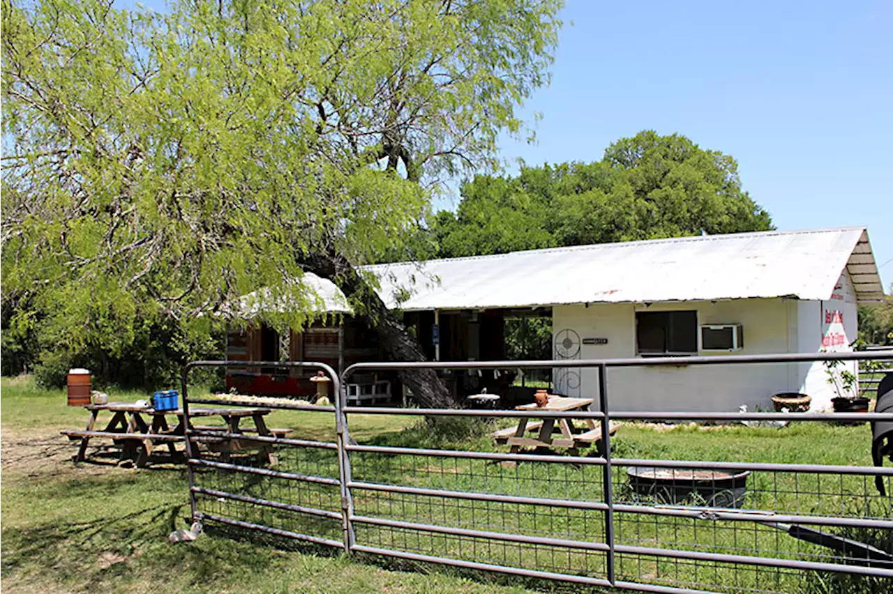 Day Trips: Texas Roadstand, Cedar Creek