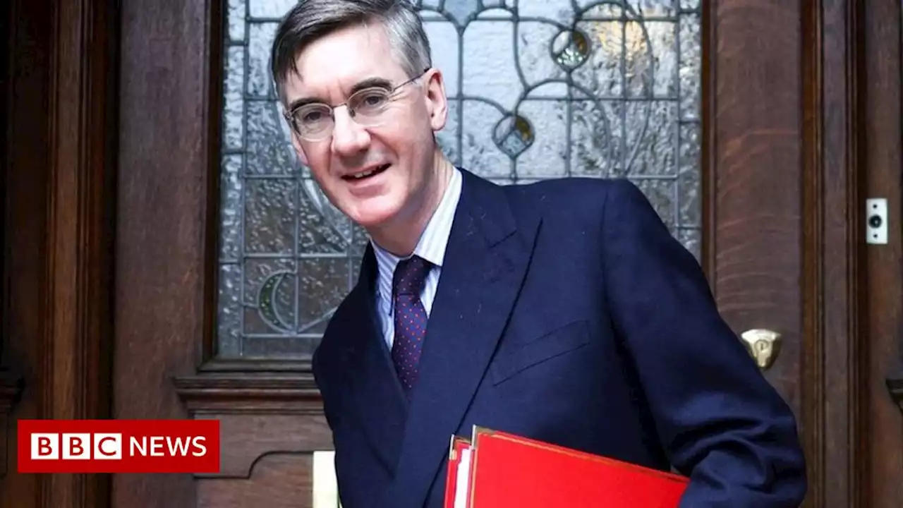 Jacob Rees-Mogg empty desk note to civil servants insulting, says union