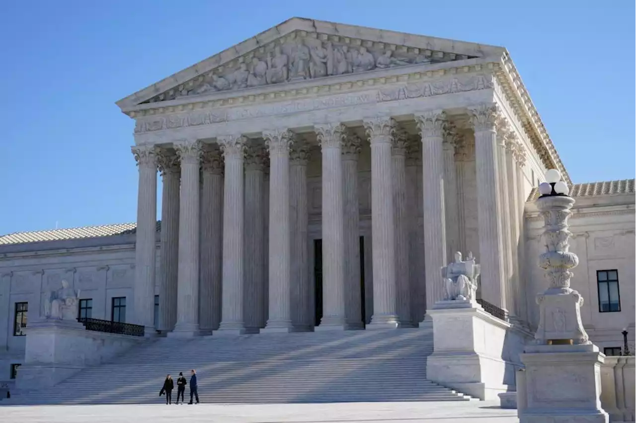 Boulder man dies after setting himself on fire outside U.S. Supreme Court, police say