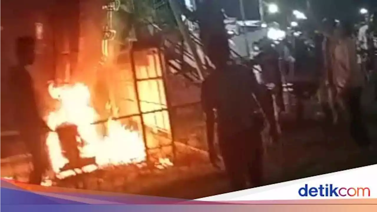 Heboh Kebakaran di Wahana Perahu Kora-kora Pasar Malam Tuban