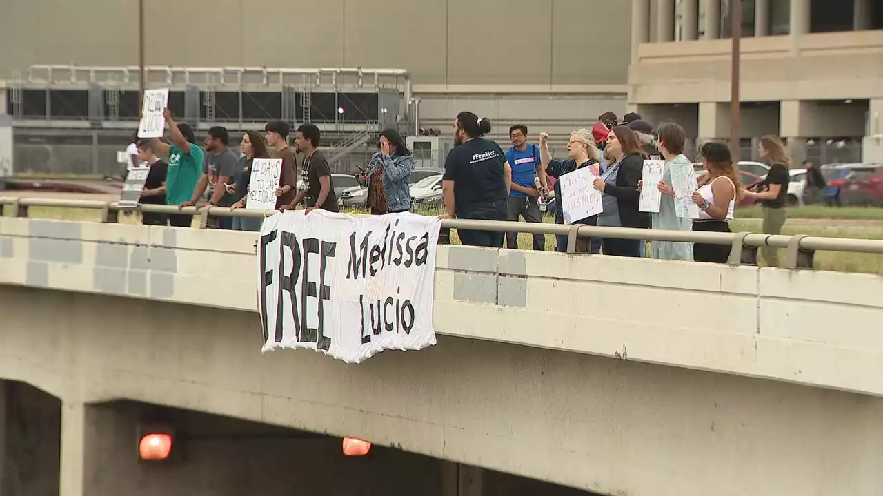 'Free Melissa Lucio' rallies held in North Texas ahead of her scheduled execution