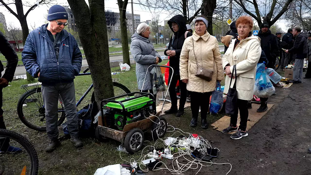 Ukraine warns Moscow is running 'parallel' evacuation routes from Mariupol into Russia