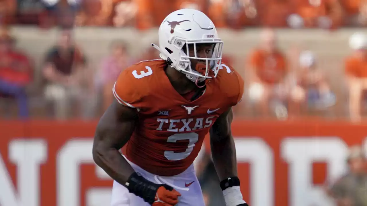 Notebook: Texas TE Ja'Tavion Sanders could be impact player in 2022