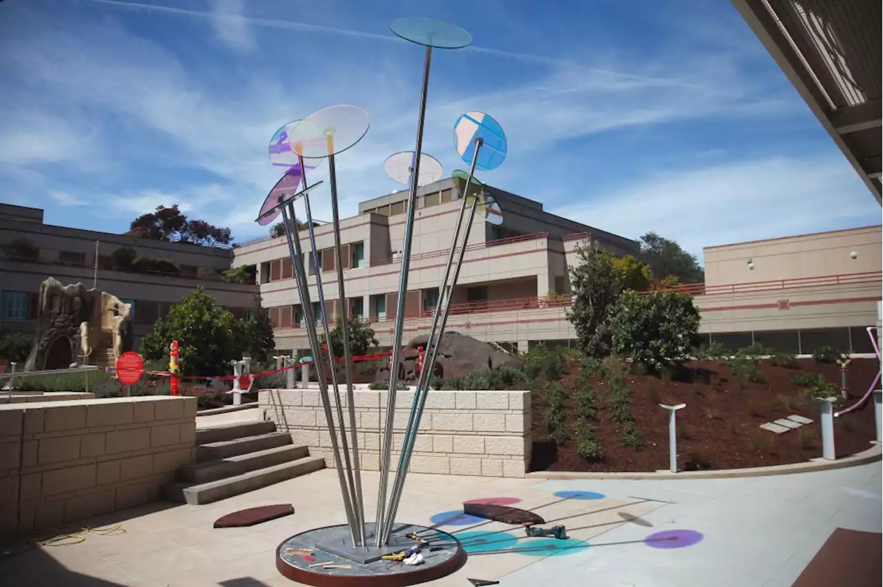 ​​Stanford nurses schedule bargaining session for Tuesday; Monday strike up in the air