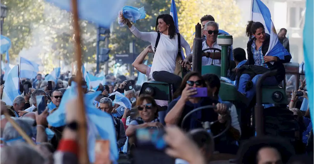 Thousands of farmers stage anti-tax protest in Argentine capital