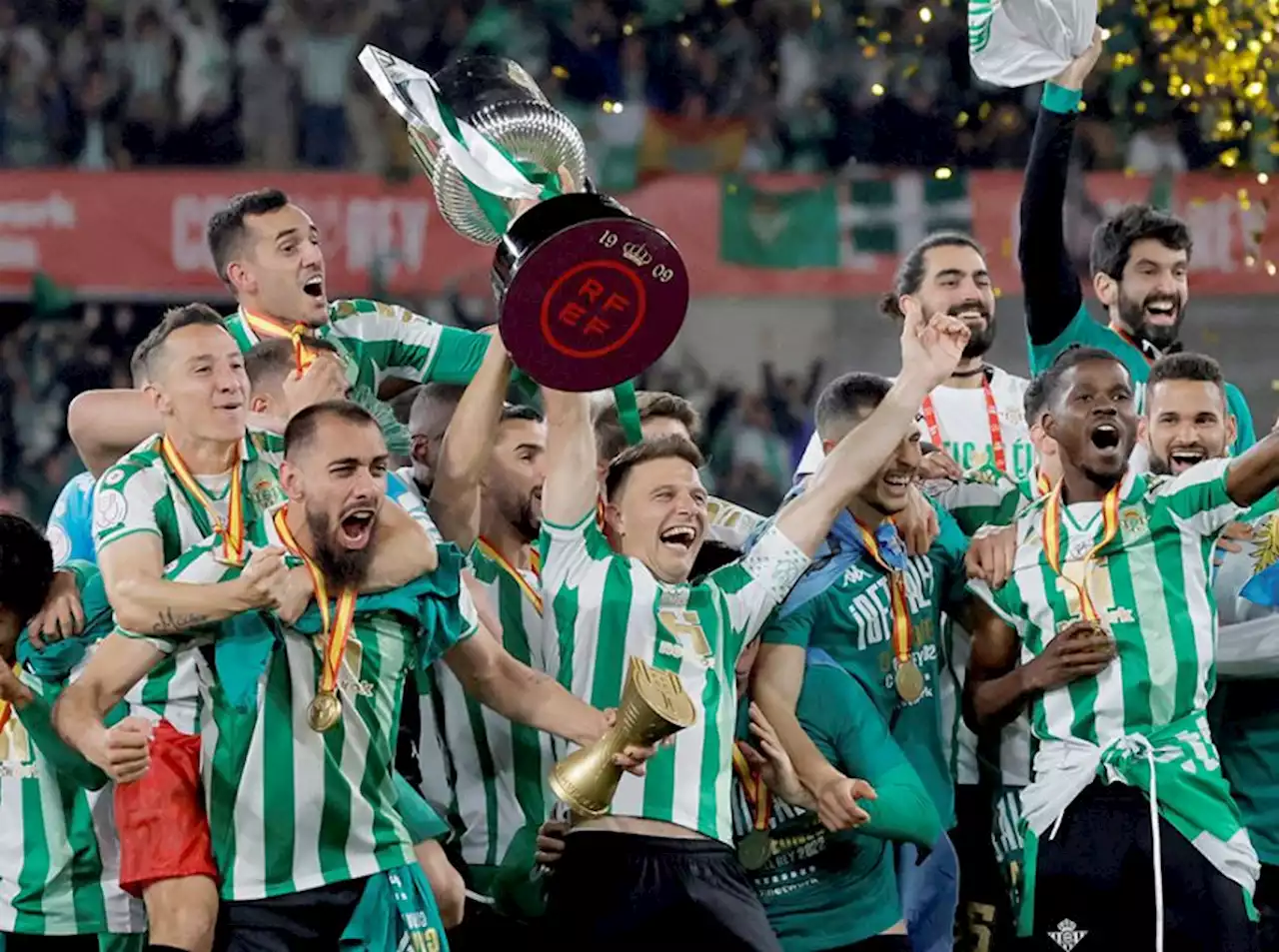 Real Betis Juara Copa del Rey 2021/2022 usai Kalahkan Valencia Lewat Adu Penalti