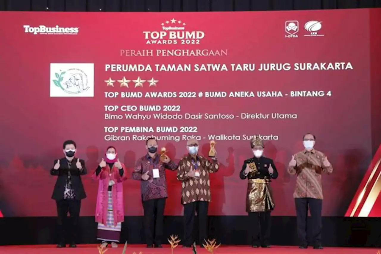 Mantap Lur, TSTJ Solo Dan Gibran Raih Penghargaan TOP BUMD Awards 2022