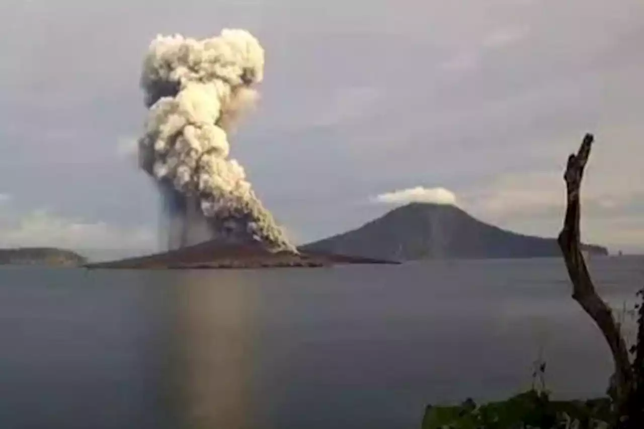 Status Gunung Anak Krakatau Naik Menjadi Level III atau Awas, Hari Ini