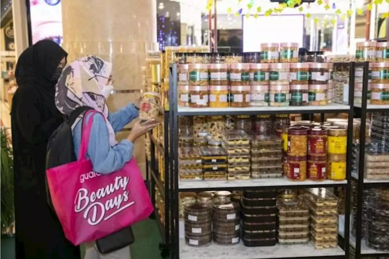Muslims in Malaysia go on first Hari Raya shopping spree since lifting of curbs