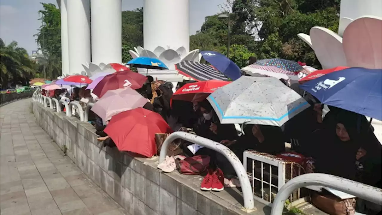 Ribuan Emak-emak Gelar Tadarus Al Quran di Trotoar Jalan Kota Bogor