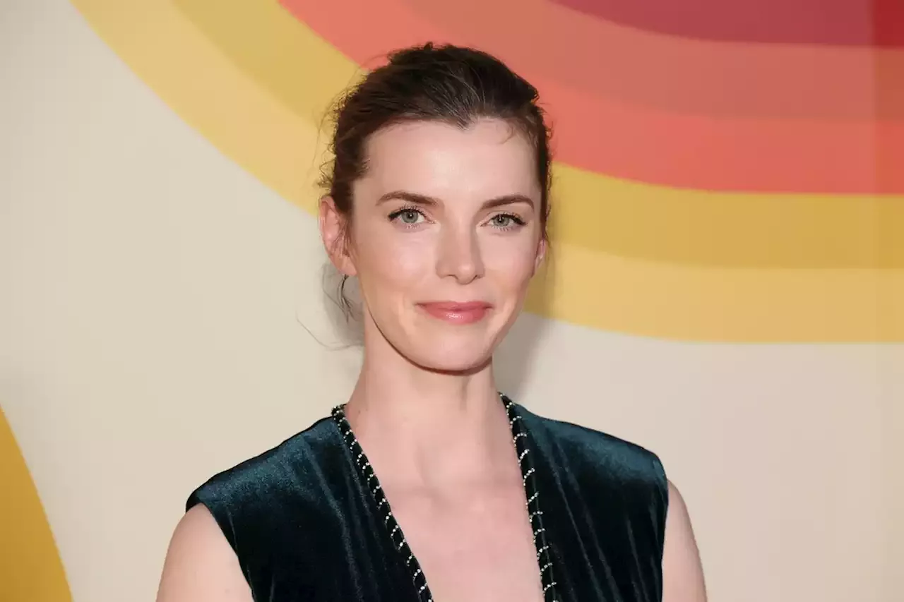 Betty Gilpin Was Left in a Body Bag on the Set of 'Law & Order'